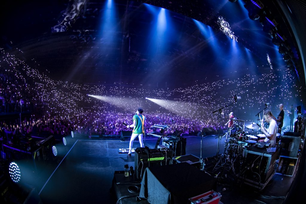Max Pezzali (kosmomagazine.it)