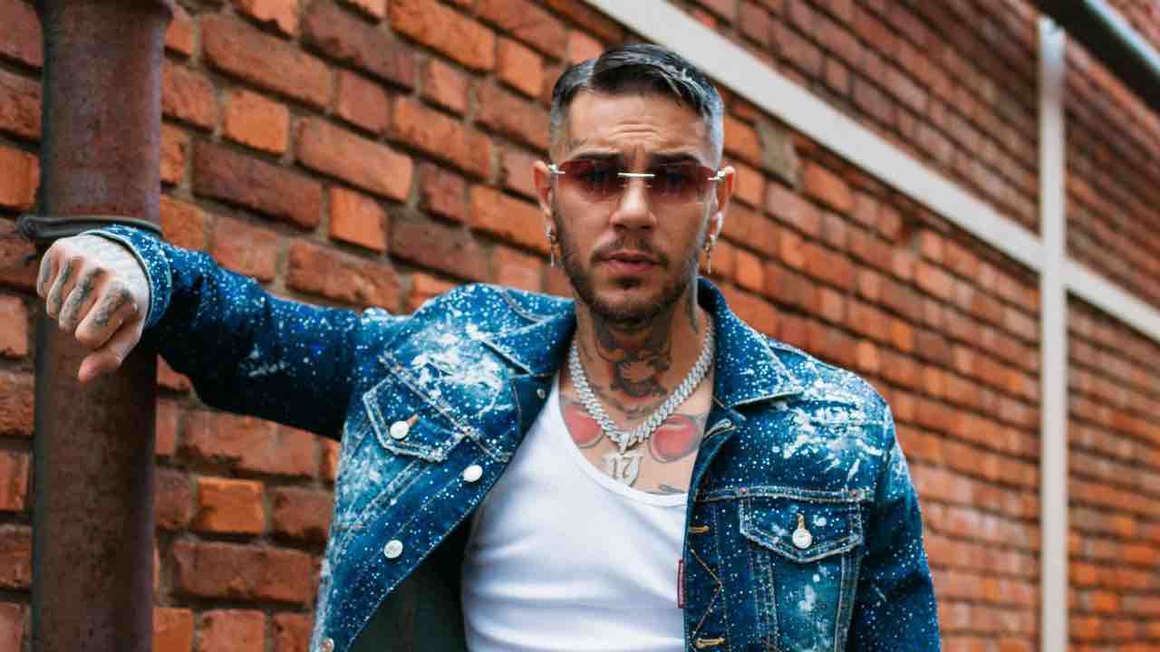 Emis Killa (kosmomagazine.it)