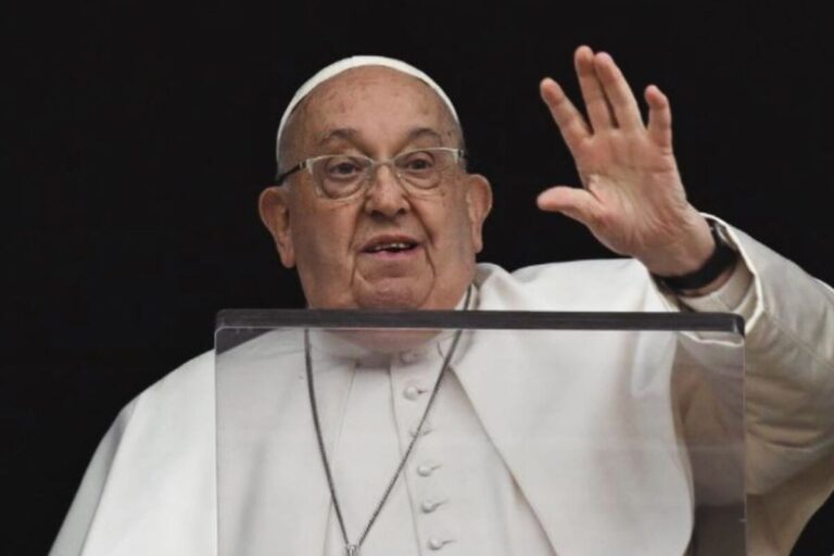 Cosa succede se muore Papa Francesco: la decisione (estrema) del