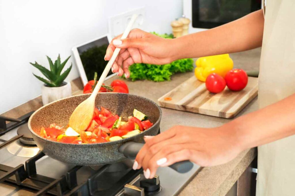 attenzione cuciniamo così ma rendiamo cibo tossico